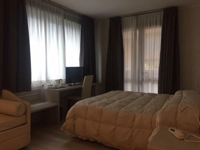 Hostellerie Du Cheval Blanc Aosta Dış mekan fotoğraf