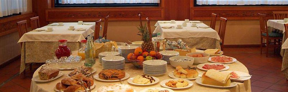 Hostellerie Du Cheval Blanc Aosta Dış mekan fotoğraf